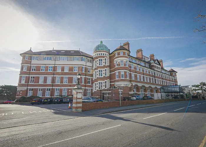 Burlington Mansions - Stunning Coastal